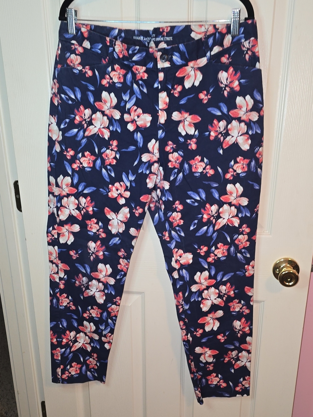 GAP Khakis Slim City‎ Cropped Pants - Navy with Pink & Blue Floral